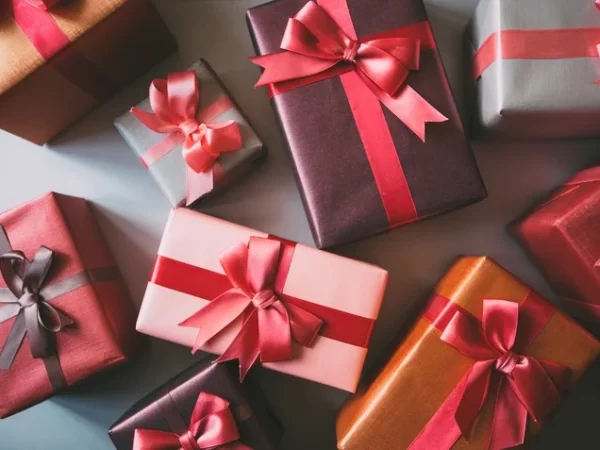 What are the benefits of using gifting services?