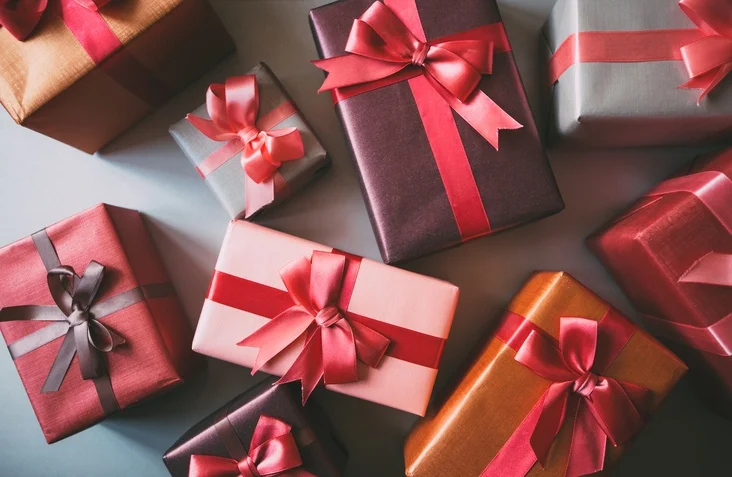 What are the benefits of using gifting services?